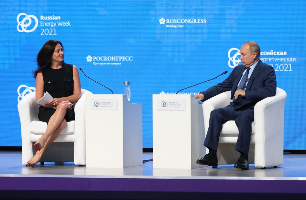 Hadley Gamble, Putin'in dikkatini dağıtmak için bir silah - 5