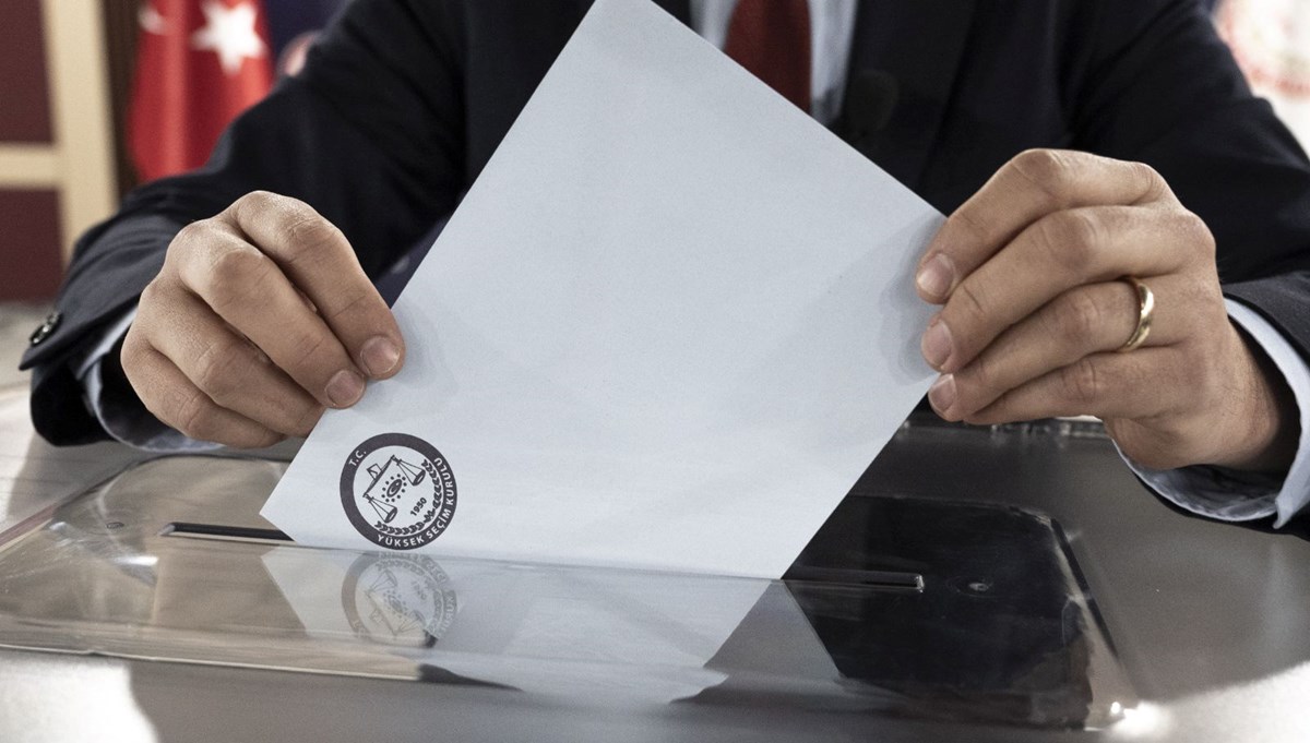 AK Parti ve CHP'den İstanbul'da bazı ilçelerde seçim sonuçlarına itiraz AK Parti ve CHP'den İstanbul'da bazı ilçelerde seçim sonuçlarına itiraz