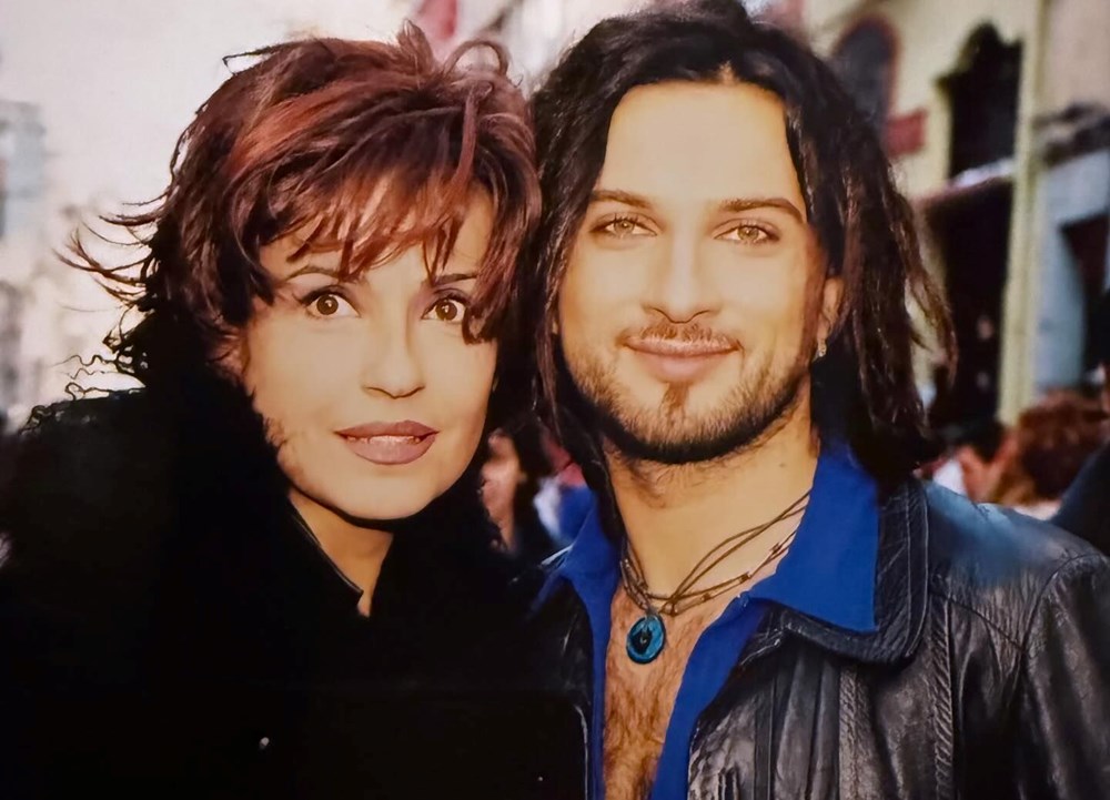 Nilgün Belgün takipçilerini geçmişe götürdü: Bu fotoğraf Marmaris'te çekildi (Ünlülerin çocukluk ve gençlik halleri) - 15