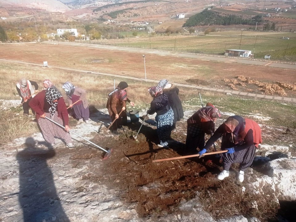 Perre Antik Kenti'ndeki kazılarda 15 kadın görev alıyor - 1