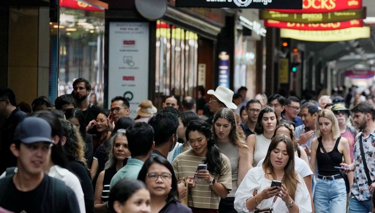 Avustralya Meclis'i yasakladı: Çalışanlar mesai saatleri dışında aranmayacak