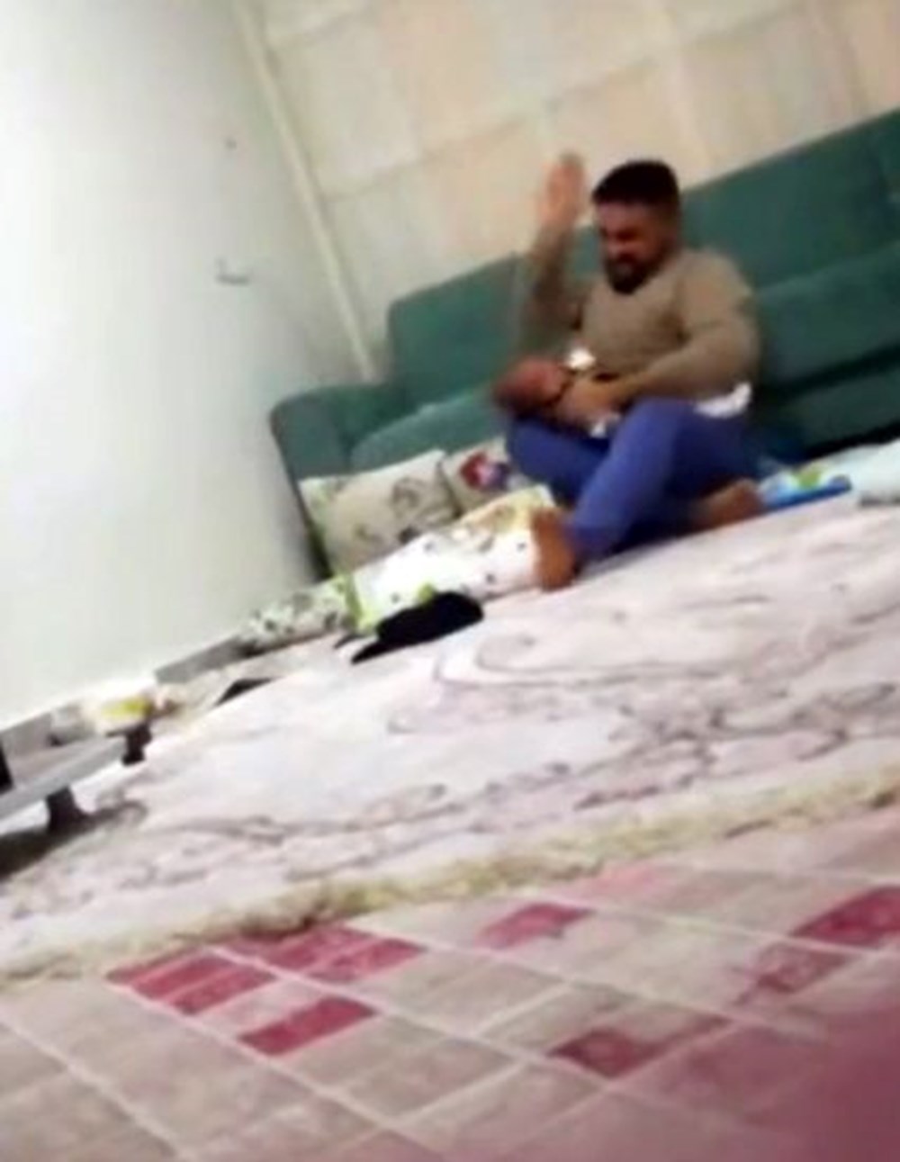 gaziantep te bebege olduresiye dayak vicdanin kurusun gaziantep te bebege olduresiye dayak vicdanin kurusun