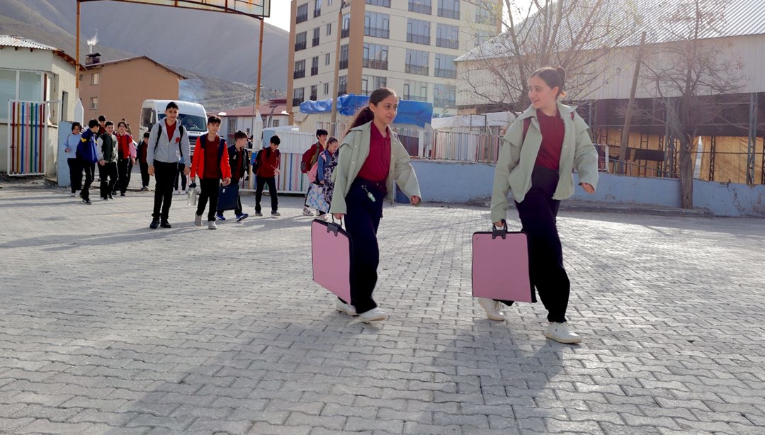 9 günlük tatil sonrası zil yeniden çaldı