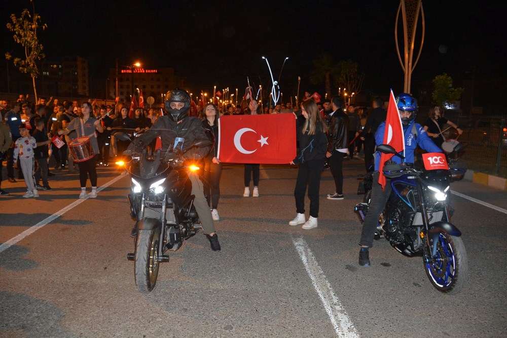 Cumhuriyet'in 100. yılı fener alayı yürüyüşleriyle kutlandı - 12