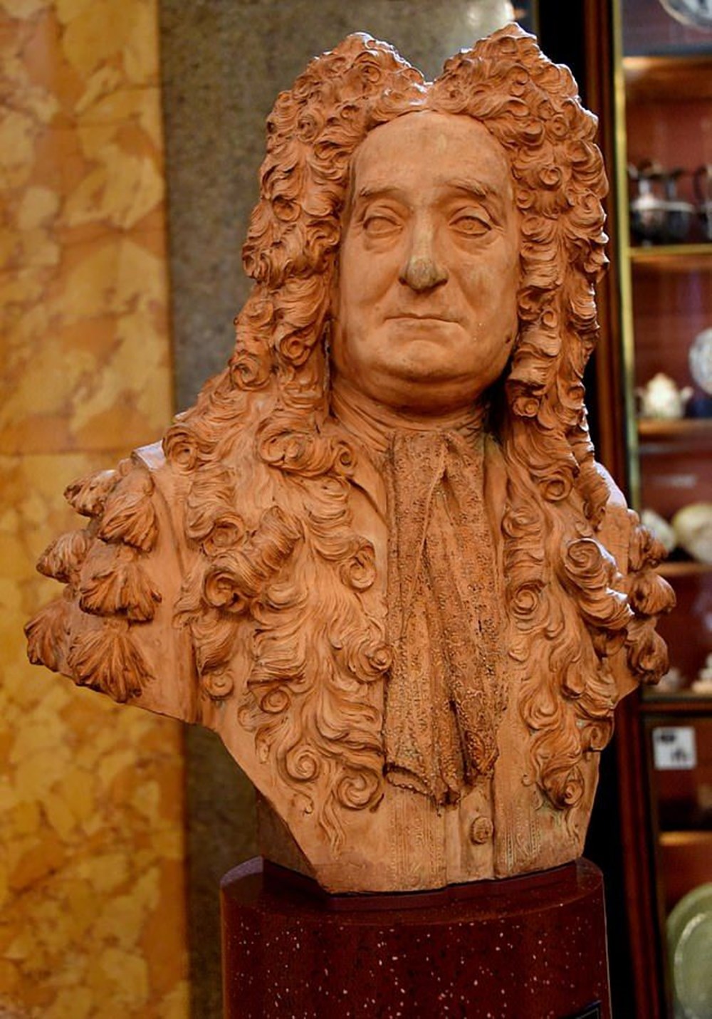 British Museum köleci kimliği nedeniyle Sir
Hans Sloane büstünü sergiden çıkardı - 2