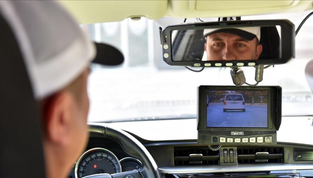 'Radar aracı' hakkında doğru bilinen yanlışlar: CD asmak, plaka saç spreyi, fren yapmak...