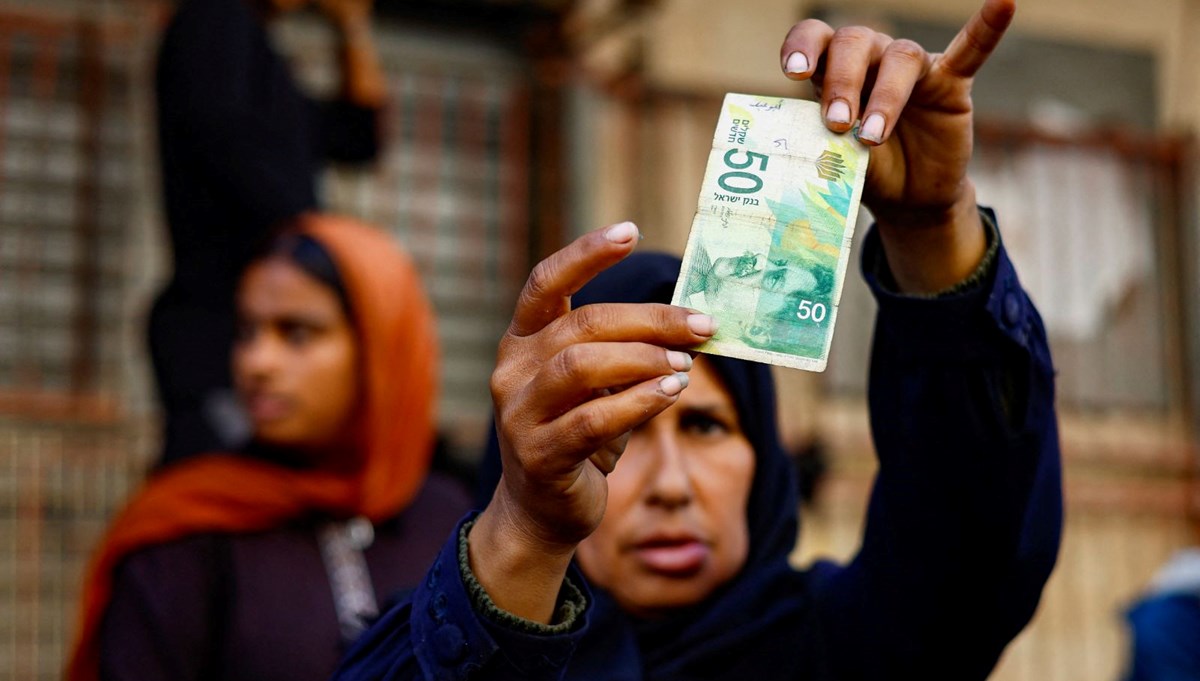 Gazze'de bankalar açıldı ama para yok