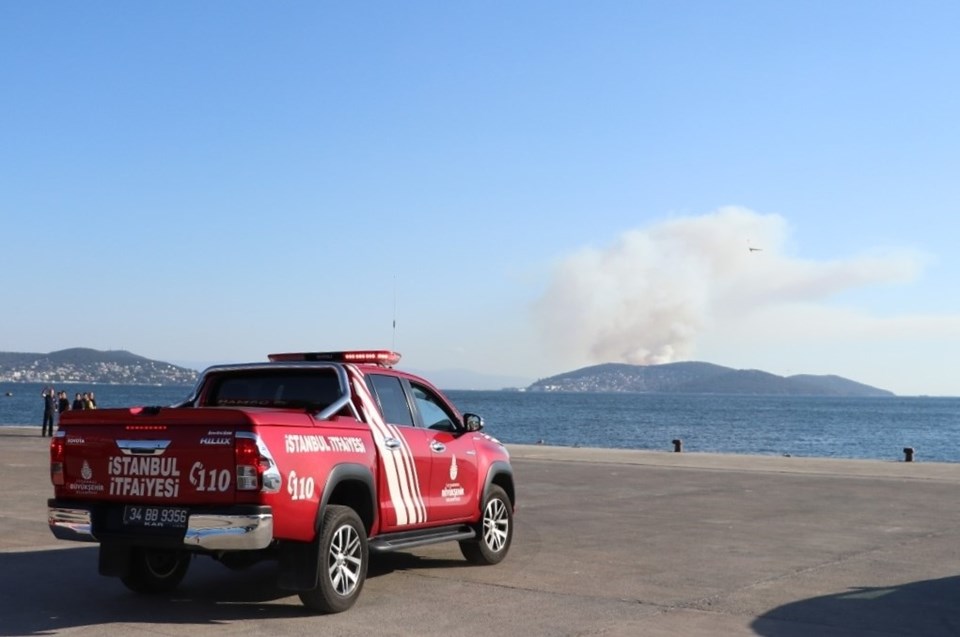 İstanbul Heybeliada'da orman yangını - 1