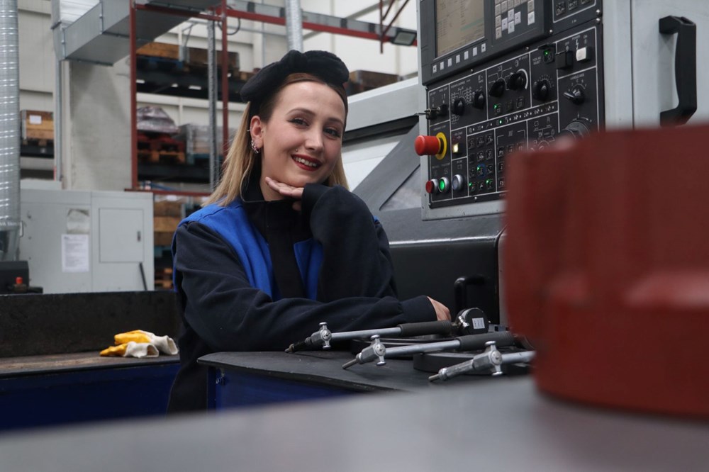 30 yaşında döküm fabrikasının tek kadın tornacısı: 3 yıldır bu mesleği yapıyor - 6