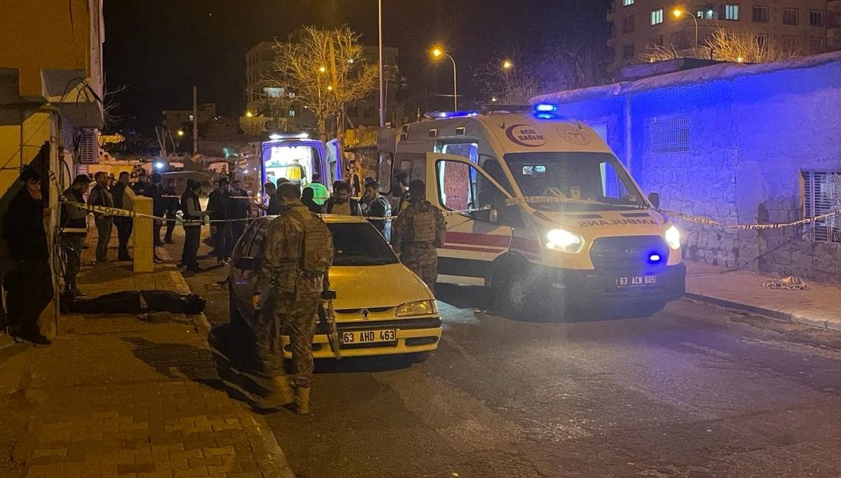 Şanlıurfa'da silahlı kavga: 2 kişi hayatını kaybetti Şanlıurfa'da silahlı kavga: 2 kişi hayatını kaybetti