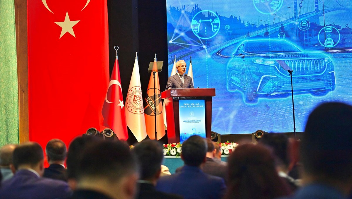 Ulaşımda teknoloji devri: Bakan Uraloğlu'ndan açıklamalar Ulaşımda teknoloji devri: Bakan Uraloğlu'ndan açıklamalar