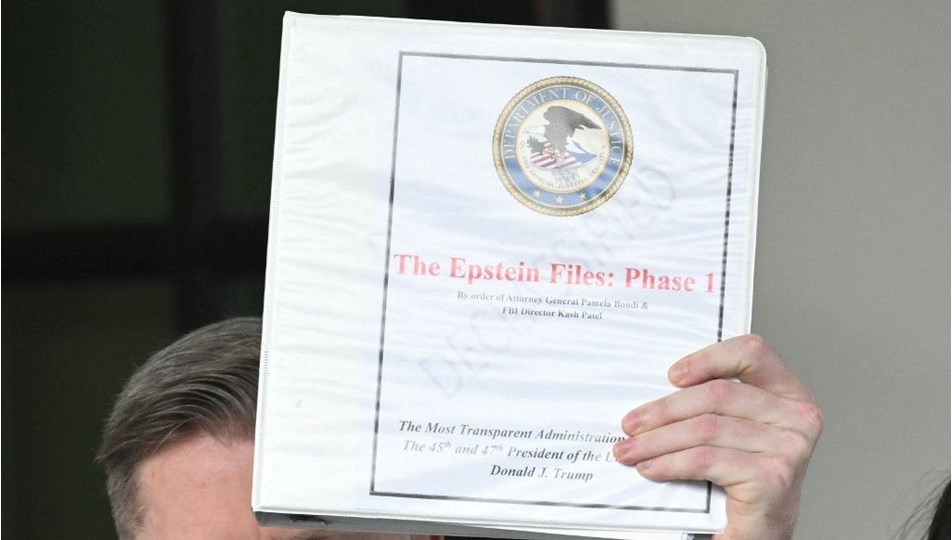 FBI'ın skandal görevi: Epstein dosyalarını sansürlemek!