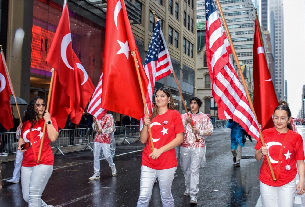 New York'ta Türk günü yürüyüşü