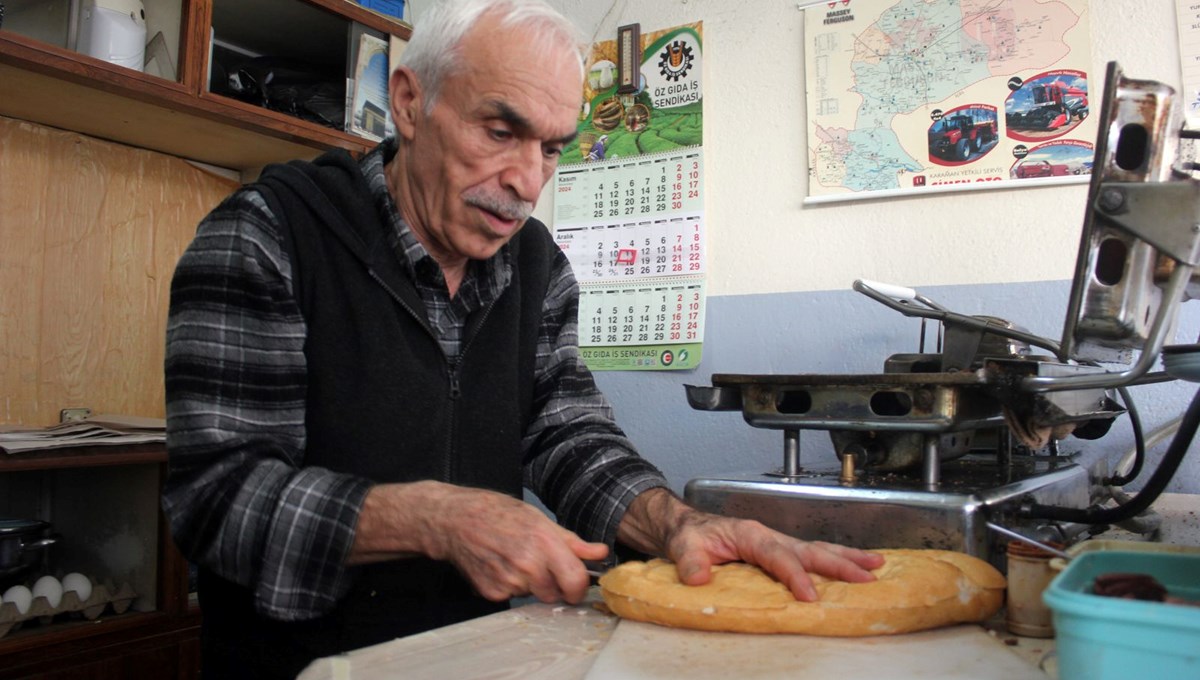 40 yıllık esnaf her gün 06.30’da dükkanını açıyor: Tostu 10 TL'ye satıyor