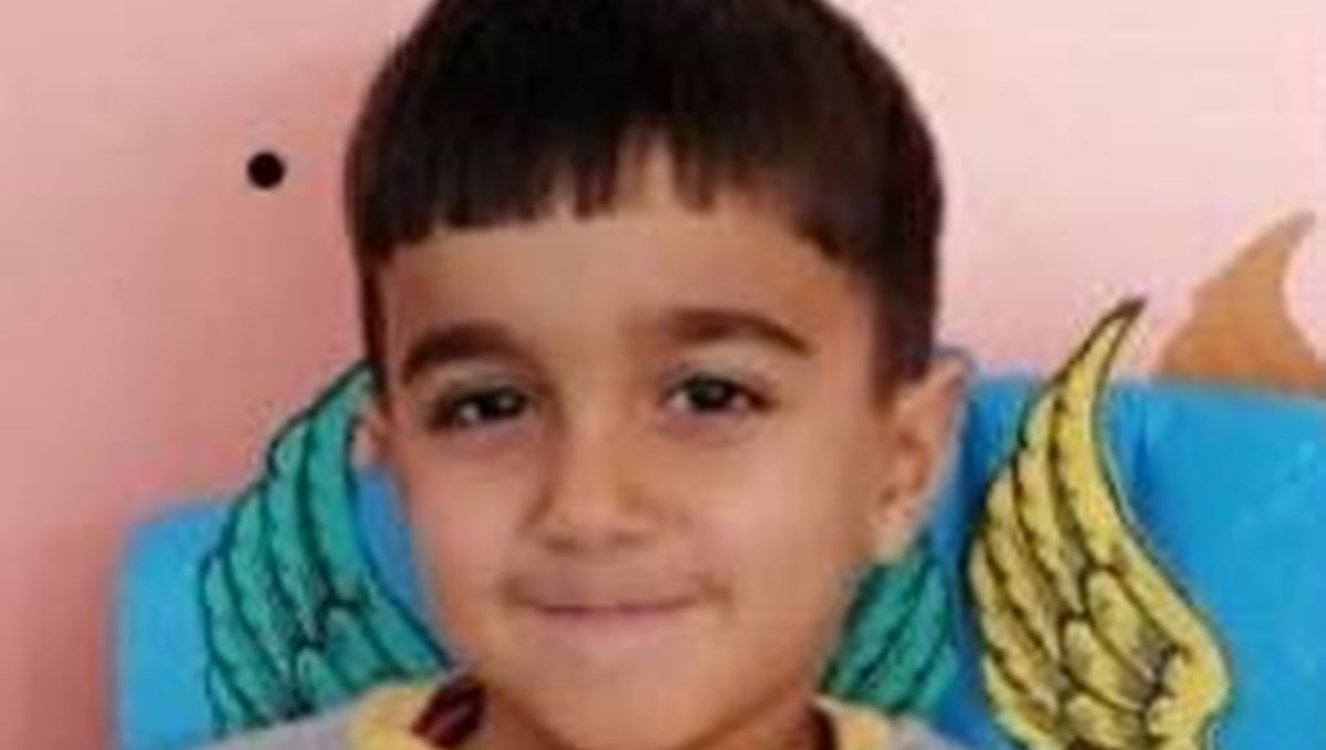 5 yaşındaki Ömer, ehliyetsiz sürücü kurbanı 5 yaşındaki Ömer, ehliyetsiz sürücü kurbanı
