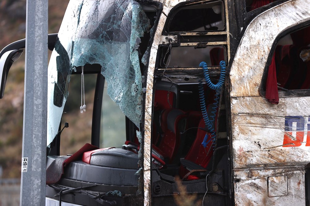 9 kişinin öldüğü feci kazada yeni gelişme: Otobüs şoförü hız sınırını 3 kat aşmış - 7