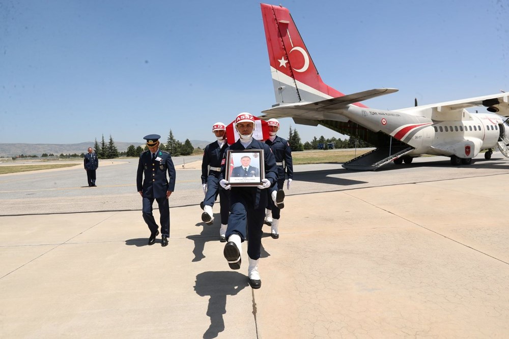 Şehit pilotlara gözyaşlarıyla veda - 6