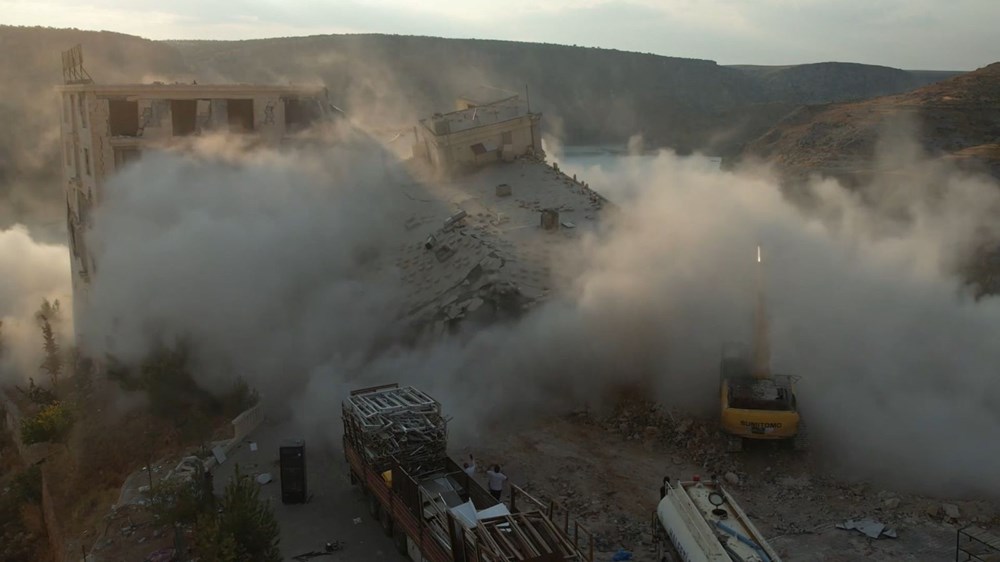 Şanlıurfa'daki''ucube'' otel 23 saniyede yıkıldı - 5