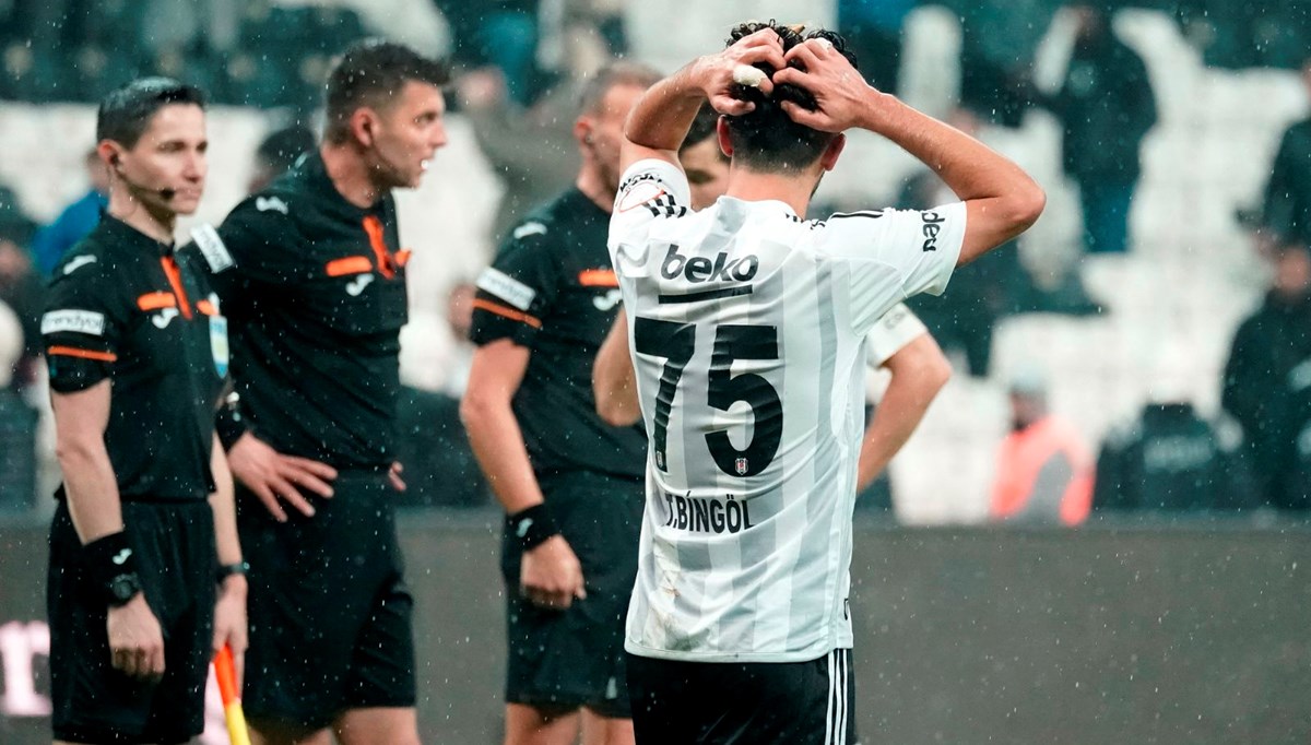 Beşiktaş'ta Tayfur Bingöl sakatlandı Beşiktaş'ta Tayfur Bingöl sakatlandı