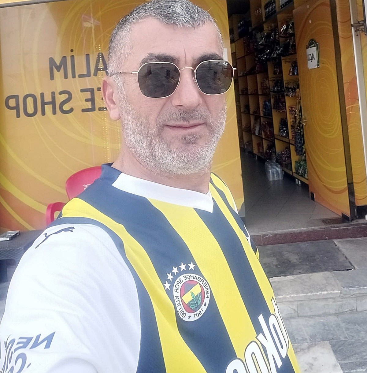 Tekel büfesi işleten Emrullah Çetin