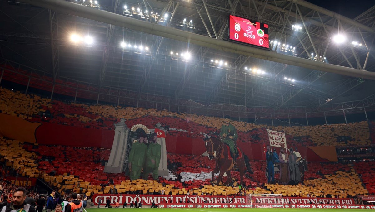 Galatasaray taraftarından 29 Ekim'e özel koreografi