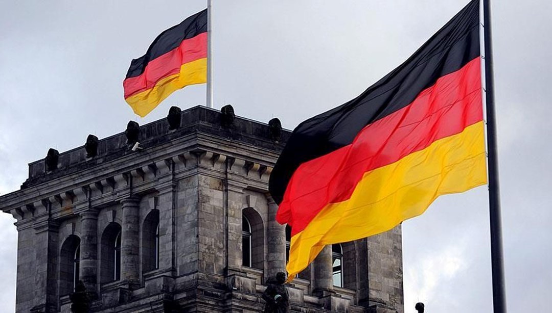 Almanya askeri sabotaj planlama iddiasıyla iki kişiyi tutukladı