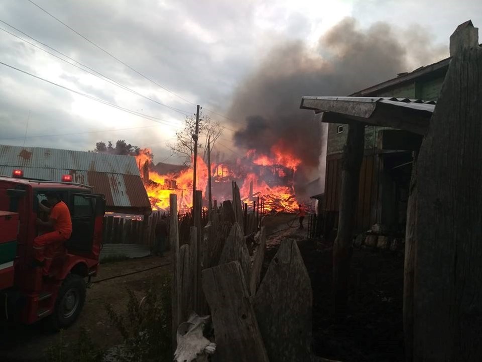 Kastamonu'da köyde çıkan yangında 5 ev kül oldu - 1
