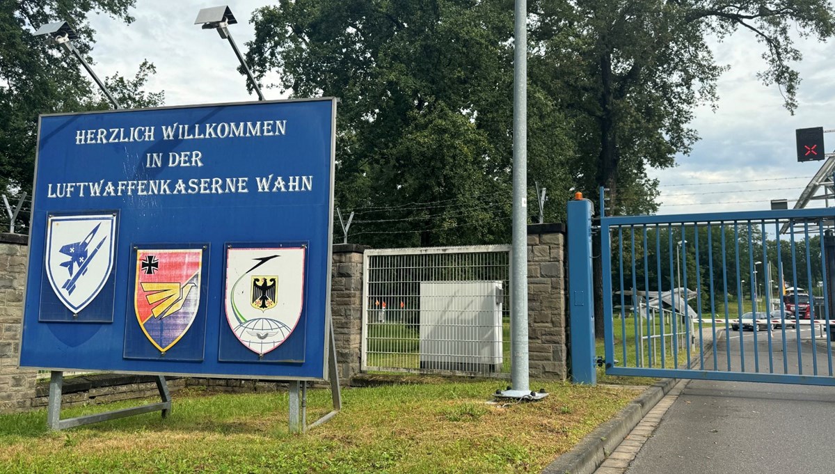 Almanya'da askeri üs sabotaj şüphesiyle kapatıldı Almanya'da askeri üs sabotaj şüphesiyle kapatıldı