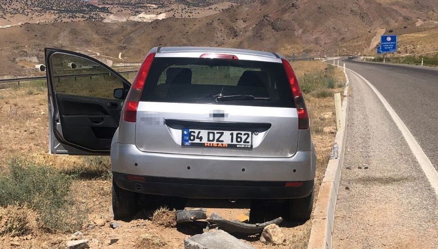 Malatya'da otomobil refüje çıktı