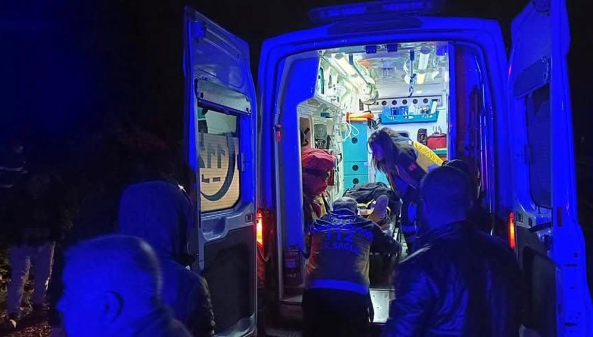Kontrolden çıkan otomobil takla attı: 3 yaralı Kontrolden çıkan otomobil takla attı: 3 yaralı