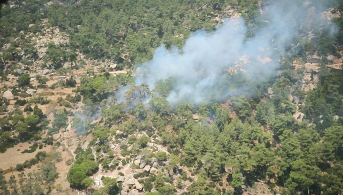 Muğla Yatağan’da orman yangını: Havadan ve karadan müdahale ediliyor