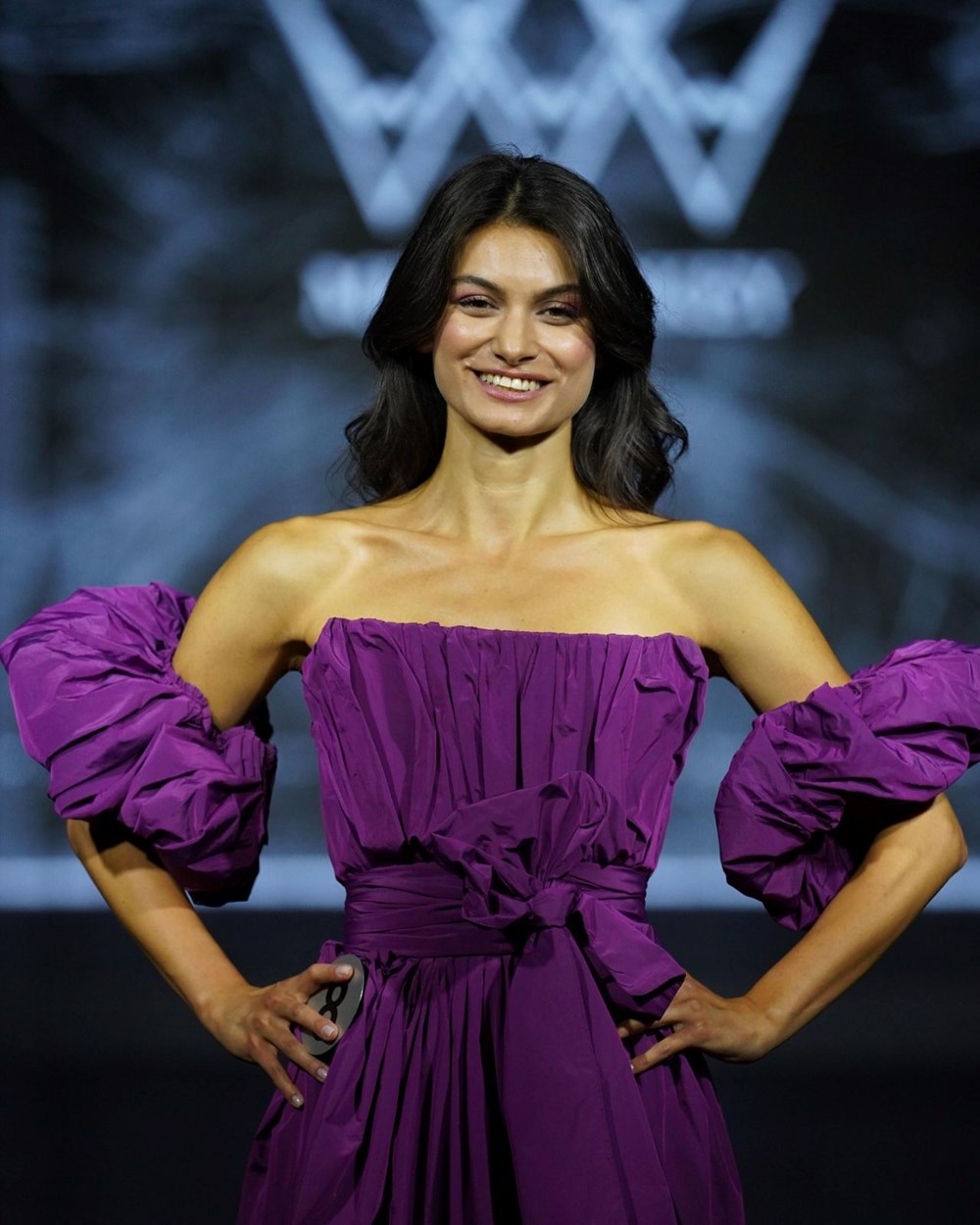 Nebahat Çehre ile Çağla Şıkel'den Miss Turkey birincisi İdil Birgen'e destek - 6