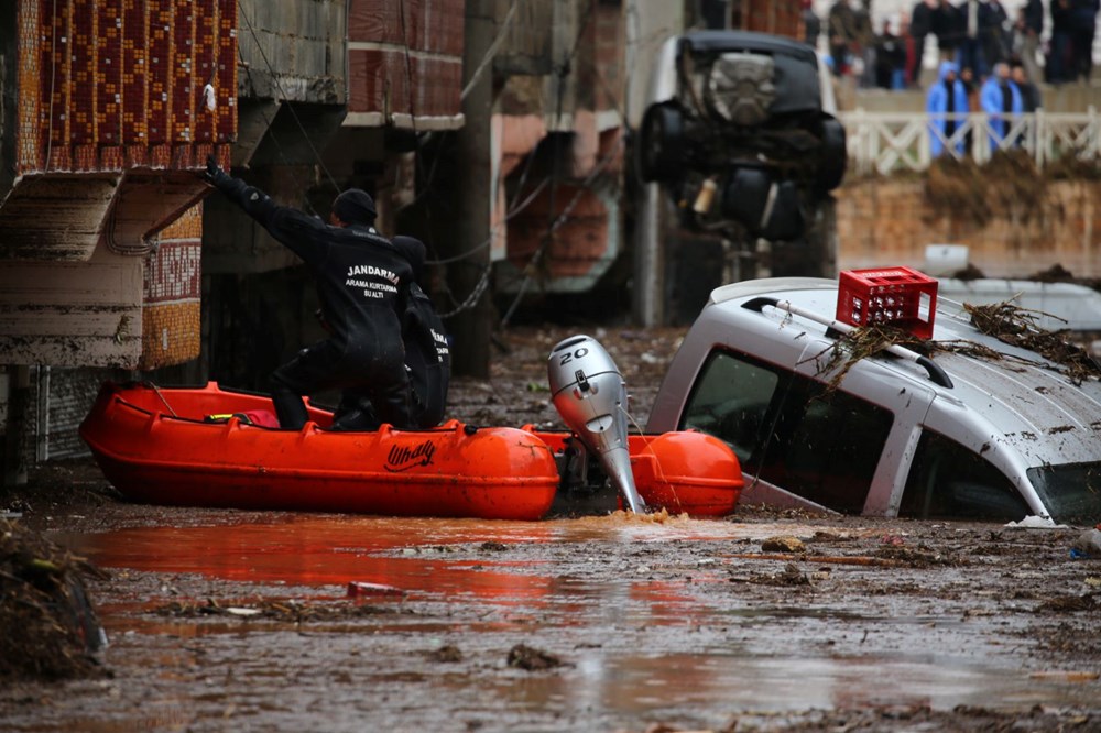 Şanlıurfa ve Adıyaman'ı sel vurdu: 16 kişi yaşamını yitirdi