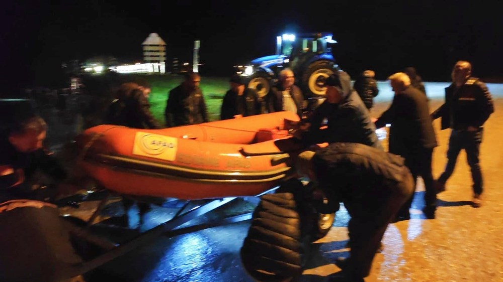 Edirne'yi sağanak vurdu: Sel sularına kapılan kişi aranıyor - 6