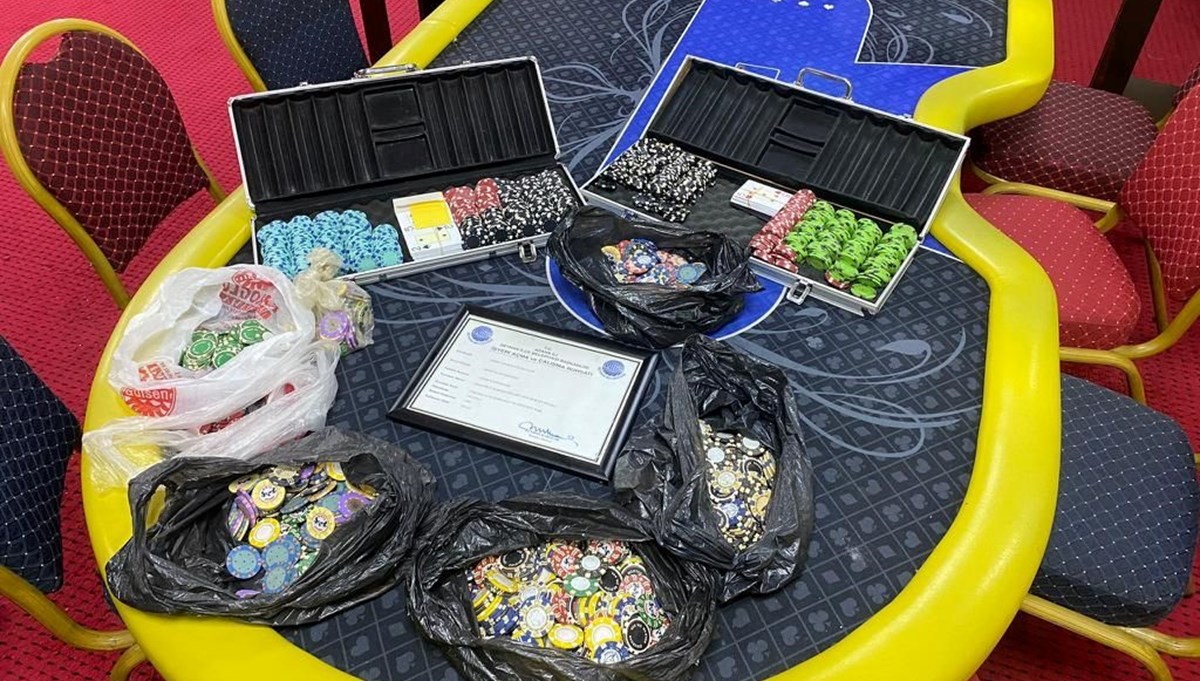 Kumar oynarken yakalanan 823 kişiye 3 milyon 337 bin lira ceza Kumar oynarken yakalanan 823 kişiye 3 milyon 337 bin lira ceza