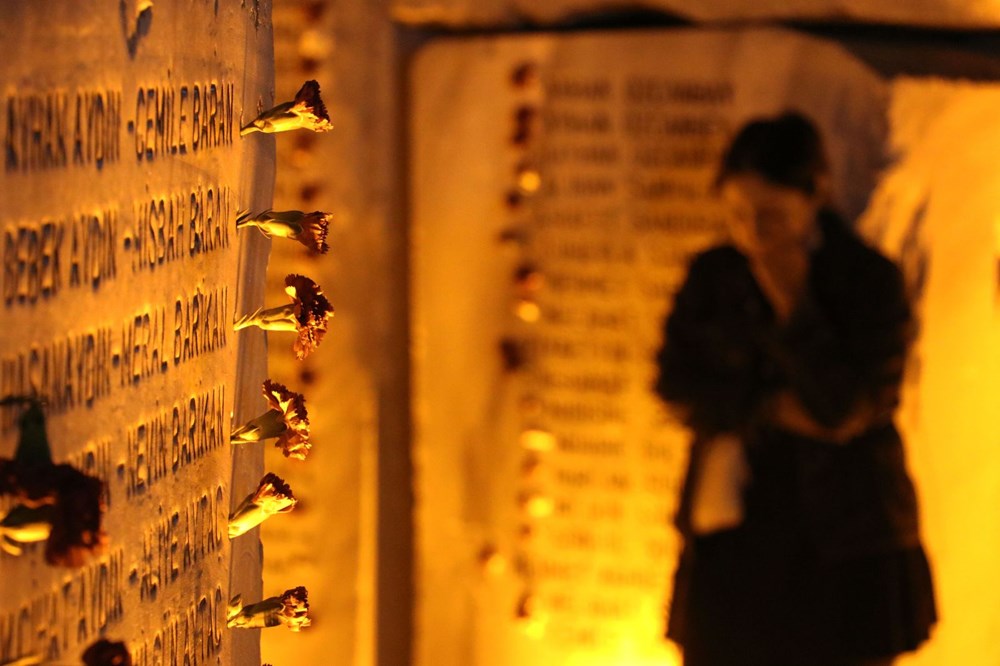 17 Ağustos depreminin 21. yılı: Hayatını kaybedenler törenle anıldı - 14