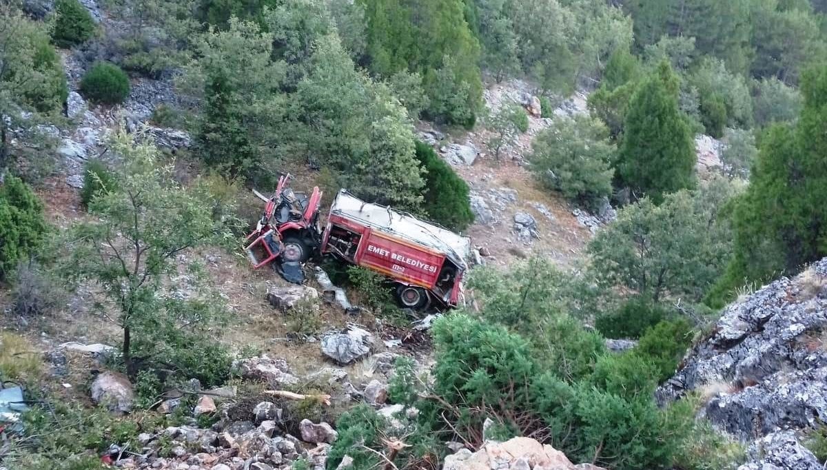 Kütahya'da orman yangınından dönen arazöz takla attı: 2 yaralı