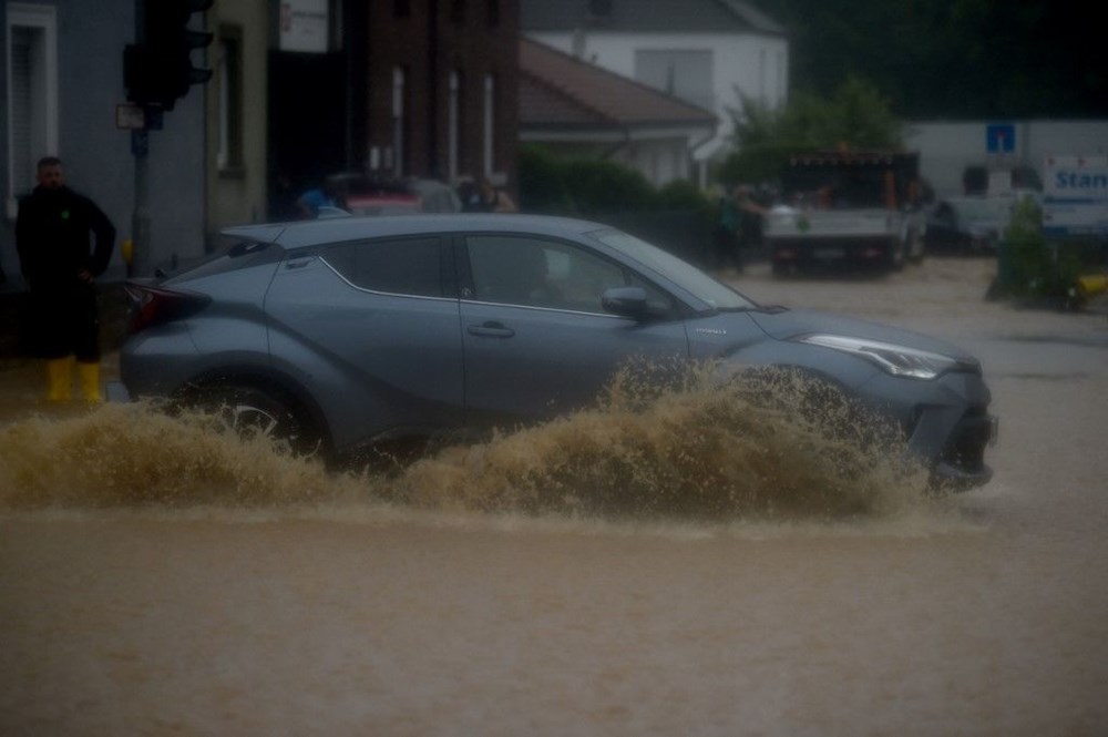 Almanya’da sel: 9 kişi hayatını kaybetti - 24