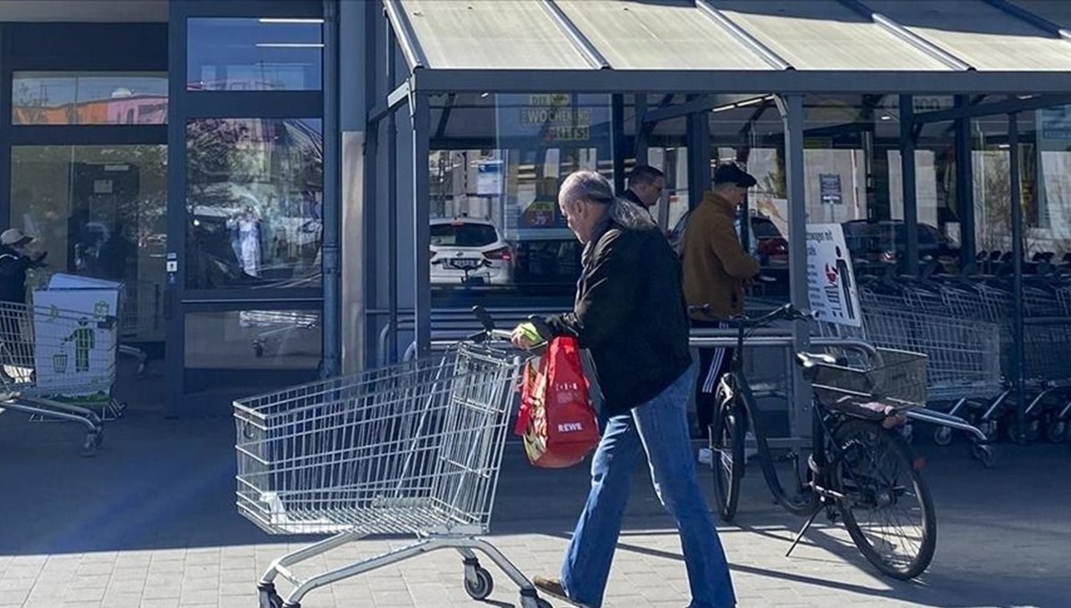 Almanya'da enflasyon düşmeye devam ediyor