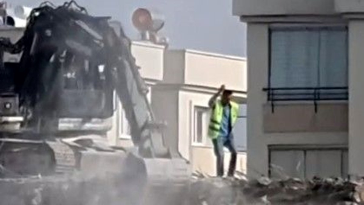Bina yıkımı sırasında tehlikeli dans Bina yıkımı sırasında tehlikeli dans