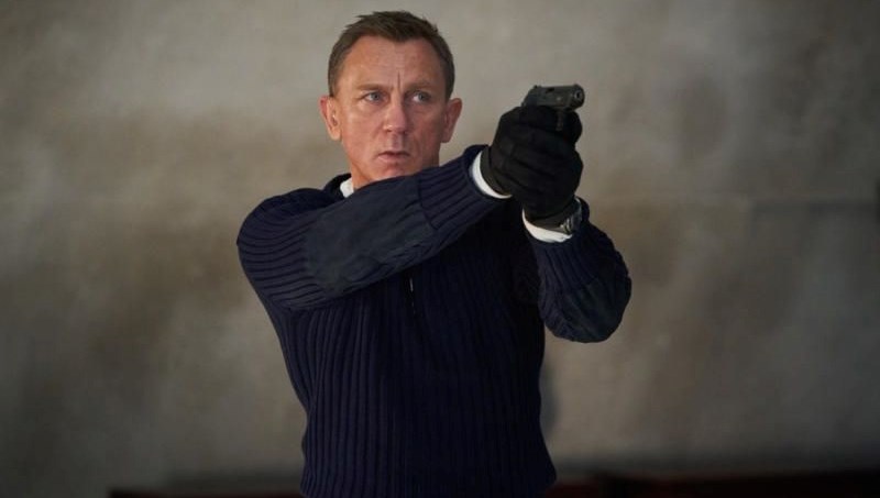 James Bond'a özendi tutuklandı