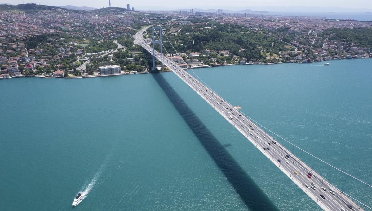 İstanbul Boğazı'nda gemi trafiği yat yarışları nedeniyle askıya alındı İstanbul Boğazı'nda gemi trafiği yat yarışları nedeniyle askıya alındı