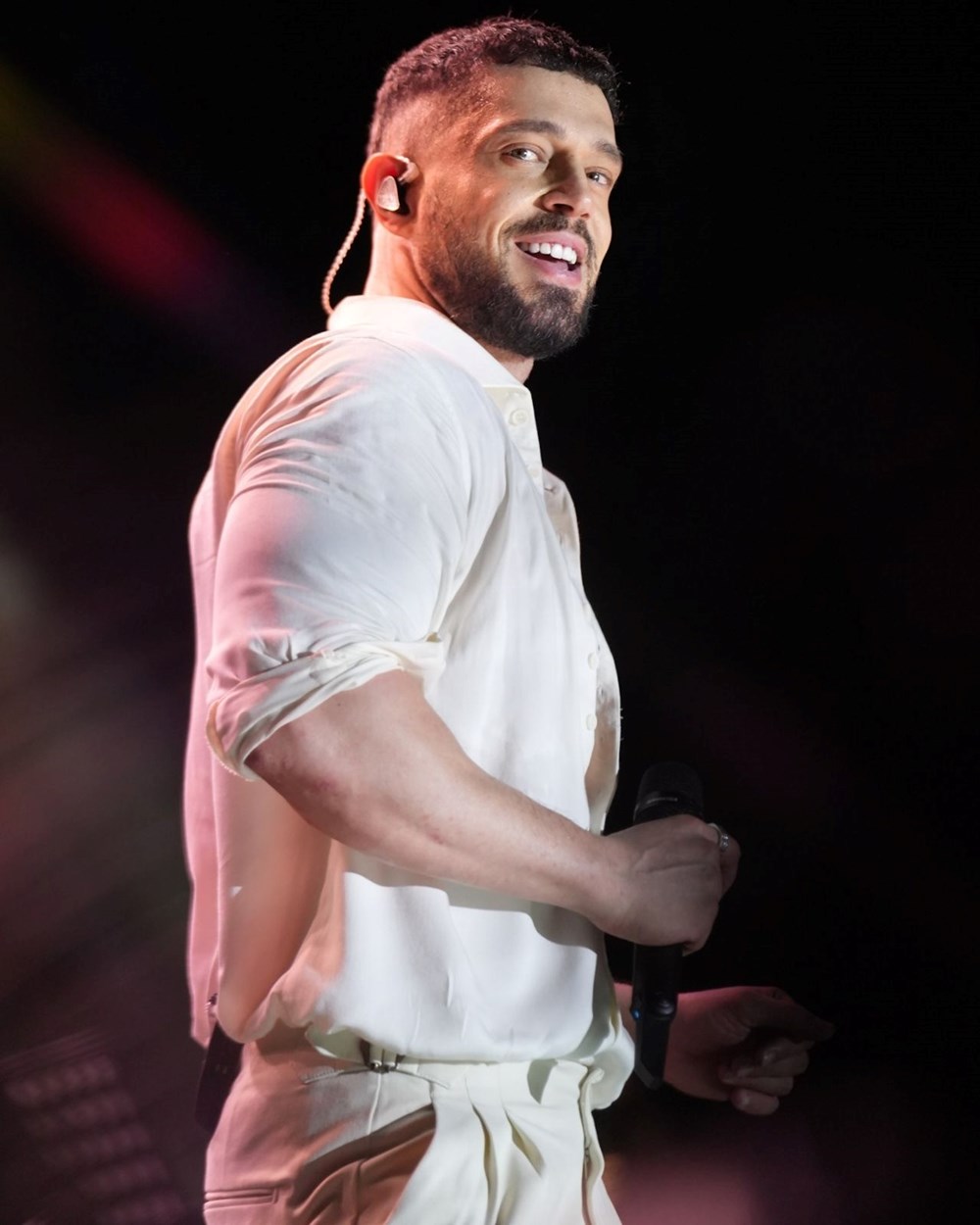 Cenk Eren'den Ajda Pekkan paylaşımı: Ben yaşlandım o hala genç (Ünlülerin çocukluk ve gençlik halleri) 187 HiALHcYgW06YfaNBTZ907w