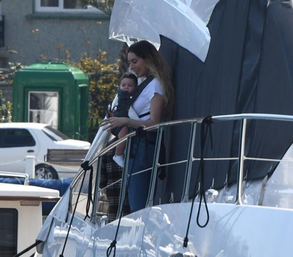 Kenan İmirzalıoğlu ile Sinem Kobal'ın kızları Lalin ile Boğaz keyfi - 3