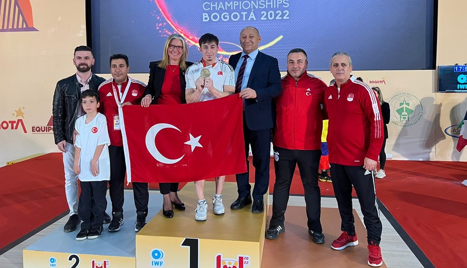 Dünya Halter Şampiyonası'nda Yusuf Fehmi Genç şampiyon oldu - 1