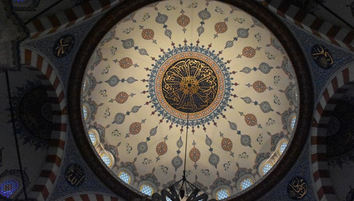 Japonya’da bayram namazı 3 kez kılındı Japonya’da bayram namazı 3 kez kılındı