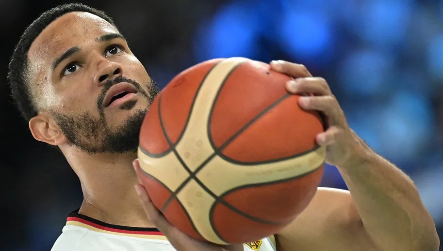 Anadolu Efes'ten bir transfer daha