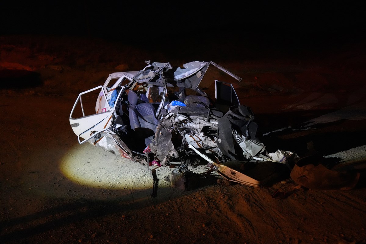 Niğde'de zincirleme trafik kazası: 3 ölü, 4 yaralı