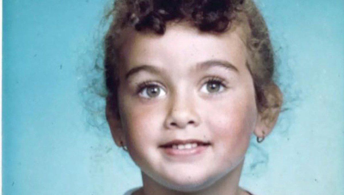 Birce Akalay, takipçilerini 37 yıl öncesine götürdü (Ünlülerin çocukluk ve gençlik halleri) Birce Akalay, takipçilerini 37 yıl öncesine götürdü (Ünlülerin çocukluk ve gençlik halleri)