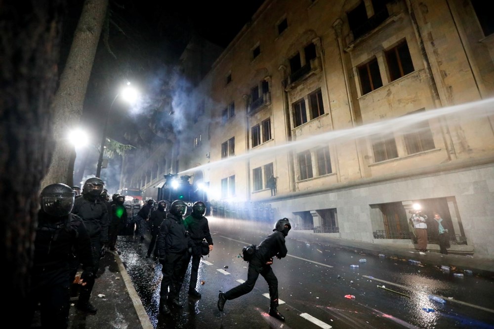 AB kararı Gürcistan'ı karıştırdı: Protesto gösterilerine polisten sert müdahale - 9